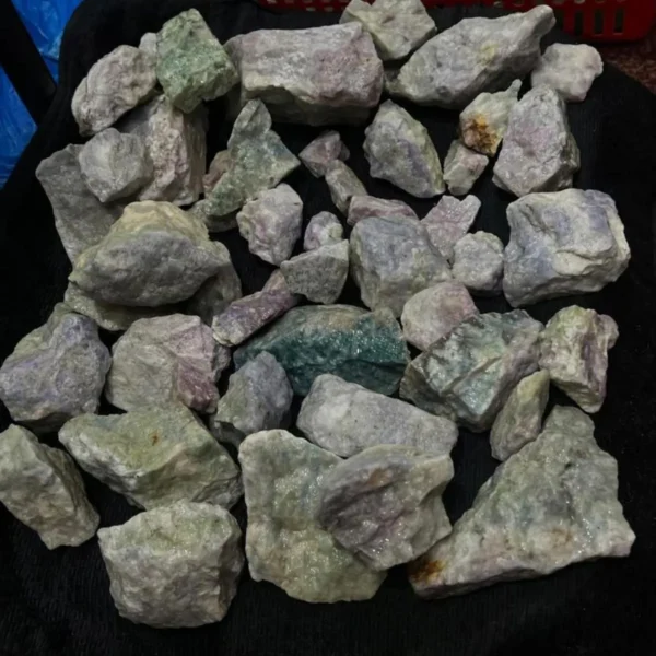 raw hikmanite stone